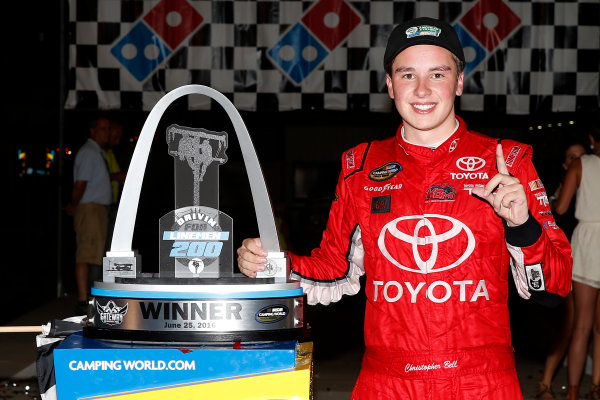 25 June, 2016, Madison, Illinois USA
Christopher Bell celebrates in victory lane
©2016, Russell LaBounty
LAT Photo USA
25 June, 2016, Madison, Illinois USA
Christopher Bell celebrates in victory lane
©2016, Russell LaBounty
LAT Photo USA