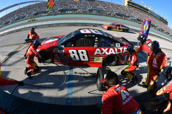 Monster Energy NASCAR Cup Series
Ford EcoBoost 400
Homestead-Miami Speedway, Homestead, FL USA
Sunday 19 November 2017
Dale Earnhardt Jr, Hendrick Motorsports, Axalta Chevrolet SS
World Copyright: Nigel Kinrade
LAT Images Monster Energy NASCAR Cup Series
Ford EcoBoost 400
Homestead-Miami Speedway, Homestead, FL USA
Sunday 19 November 2017
Dale Earnhardt Jr, Hendrick Motorsports, Axalta Chevrolet SS
World Copyright: Nigel Kinrade
LAT Images