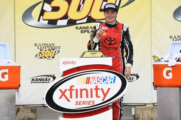 NASCAR XFINITY Series
Kansas Lottery 300
Kansas Speedway, Kansas City, KS USA
Saturday 21 October 2017
Christopher Bell, JBL Toyota Camry, Celebrates in Victory Lane.
World Copyright: John K Harrelson
LAT Images