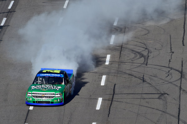 28-29 October, 2016, Martinsville, Virginia USA
Johnny Sauter (21) wins the Camping World Truck Series race at Martinsville Speedway.
©2016, John Harrelson / LAT Photo USA 28-29 October, 2016, Martinsville, Virginia USA
Johnny Sauter (21) wins the Camping World Truck Series race at Martinsville Speedway.
©2016, John Harrelson / LAT Photo USA