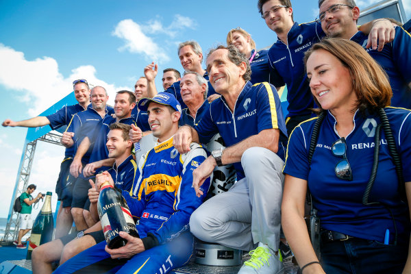 FIA Formula E Championship 2015/16.
Julius Baer Punta Del Este ePrix, Punta Del Este, Uruguay.
Race.
Sebastien Buemi (SUI), Renault e.Dams Z.E.15.
Punta Del Este, Uruguay, South America.
Saturday 19 December 2015
Photo: Adam Warner / LAT/FE
ref: Digital Image _L5R2600
