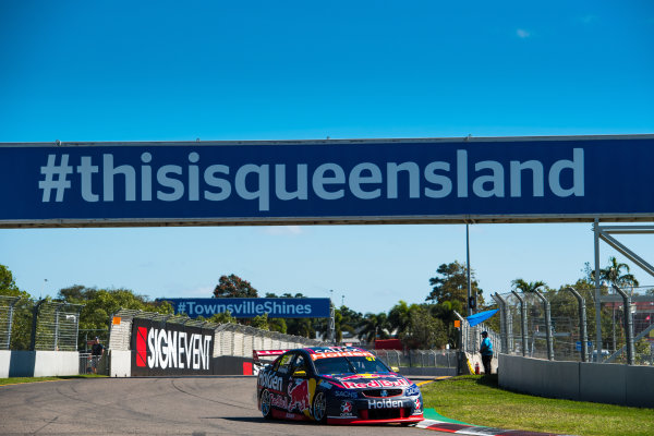 2017 Supercars Championship Round 7.
Townsville 400, Reid Park, Townsville, Queensland, Australia.
Friday 7th July to Sunday 9th July 2017.
Shane Van Gisbergen drives the #97 Red Bull Holden Racing Team Holden Commodore VF.
World Copyright: Daniel Kalisz/ LAT Images
Ref: Digital Image 070717_VASCR7_DKIMG_652.jpg 2017 Supercars Championship Round 7.
Townsville 400, Reid Park, Townsville, Queensland, Australia.
Friday 7th July to Sunday 9th July 2017.
Shane Van Gisbergen drives the #97 Red Bull Holden Racing Team Holden Commodore VF.
World Copyright: Daniel Kalisz/ LAT Images
Ref: Digital Image 070717_VASCR7_DKIMG_652.jpg