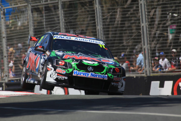 The Kelly Racing Holden Commodore of Greg Murphy and Oliver Gavin of Great Britain during the Armor All Gold Coast 600, event 11 of the 2011 V8 Supercars Championship at the Queensland Raceway, Ipswich, Queensland, October 21, 2011.
World Copyright: Mark Horsburgh/LAT Photographic
ref: 11-KR-EV11-11-2479