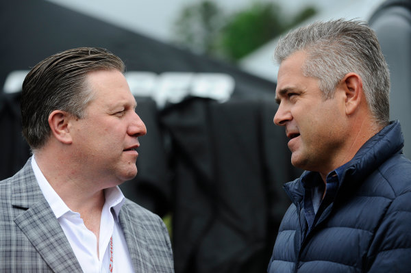 2017 Verizon IndyCar Series
Honda Indy Grand Prix of Alabama
Barber Motorsports Park, Birmingham, AL USA
Sunday 23 April 2017
Zak Brown, McLaren CEO, Gil de Ferran
World Copyright: Rainier Ehrhardt/LAT Images
ref: Digital Image 20170423indycar-bhm-RAE-2752