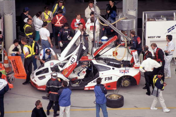 1995 Le Mans 24 Hours Le mans,
France. 17th - 18th June.
The McLaren F1 GTR driven by John Nielsen and
Jochen Mass retires from the race after an accident on lap 131.
World Copyright: Murenbeeld/LAT Photographic.
ref: 35mm Image 1995 Le Mans 24 Hours Le mans,
France. 17th - 18th June.
The McLaren F1 GTR driven by John Nielsen and
Jochen Mass retires from the race after an accident on lap 131.
World Copyright: Murenbeeld/LAT Photographic.
ref: 35mm Image
