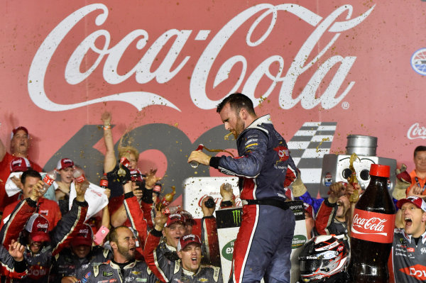 Monster Energy NASCAR Cup Series
Coca-Cola 600
Charlotte Motor Speedway, Concord, NC USA
Monday 29 May 2017
Austin Dillon, Richard Childress Racing, Dow Salutes Veterans Chevrolet SS celebrates his win in Victory Lane
World Copyright: Nigel Kinrade
LAT Images
ref: Digital Image 17CLT2nk10657