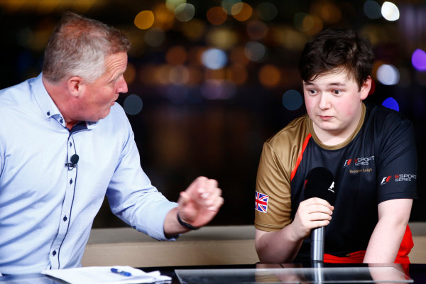 Yas Marina Circuit, Abu Dhabi, United Arab Emirates.
Saturday 25 November 2017.
Brendon Leigh talks with Johnny Herbert after winning the E-Sports event.
World Copyright: Andrew Hone/LAT Images 
ref: Digital Image _ONY2424