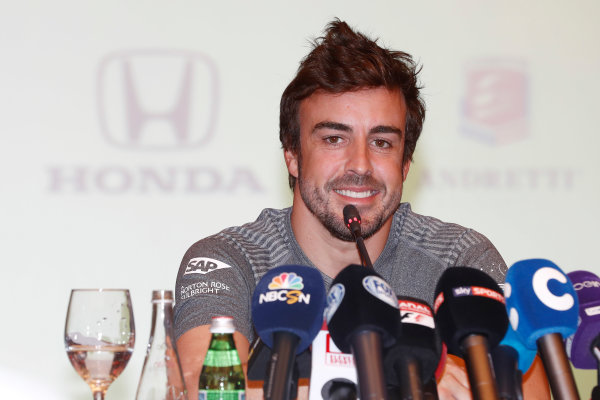 Bahrain International Circuit, Sakhir, Bahrain.
Wednesday 12 April 2017.
Fernando Alonso announces his deal to race in the 2017 Indianapolis 500 in an Andretti Autosport run McLaren Honda car.
World Copyright: Glenn Dunbar/LAT Images
ref: Digital Image _31I6929 Bahrain International Circuit, Sakhir, Bahrain.
Wednesday 12 April 2017.
Fernando Alonso announces his deal to race in the 2017 Indianapolis 500 in an Andretti Autosport run McLaren Honda car.
World Copyright: Glenn Dunbar/LAT Images
ref: Digital Image _31I6929