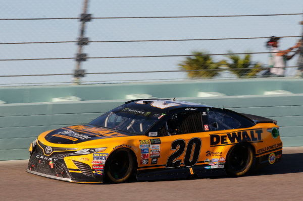 Monster Energy NASCAR Cup Series
Ford EcoBoost 400
Homestead-Miami Speedway, Homestead, FL USA
Sunday 19 November 2017
Matt Kenseth, Joe Gibbs Racing, DEWALT Hurricane Recovery Toyota Camry
World Copyright: Matthew T. Thacker
LAT Images Monster Energy NASCAR Cup Series
Ford EcoBoost 400
Homestead-Miami Speedway, Homestead, FL USA
Sunday 19 November 2017
Matt Kenseth, Joe Gibbs Racing, DEWALT Hurricane Recovery Toyota Camry
World Copyright: Matthew T. Thacker
LAT Images