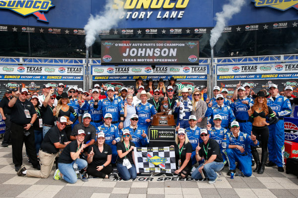 2017 Monster Energy NASCAR Cup Series
O'Reilly Auto Parts 500
Texas Motor Speedway, Fort Worth, TX USA
Sunday 9 April 2017
Jimmie Johnson celebrates in victory lane
World Copyright: Russell LaBounty/LAT Images
ref: Digital Image 17TEX1rl_5255 2017 Monster Energy NASCAR Cup Series
O'Reilly Auto Parts 500
Texas Motor Speedway, Fort Worth, TX USA
Sunday 9 April 2017
Jimmie Johnson celebrates in victory lane
World Copyright: Russell LaBounty/LAT Images
ref: Digital Image 17TEX1rl_5255
