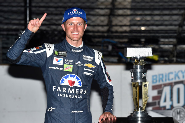 Monster Energy NASCAR Cup Series
Brickyard 400
Indianapolis Motor Speedway, Indianapolis, IN USA
Sunday 23 July 2017
Kasey Kahne, Hendrick Motorsports, Chevrolet SS Victory Lane
World Copyright: Nigel Kinrade
LAT Images