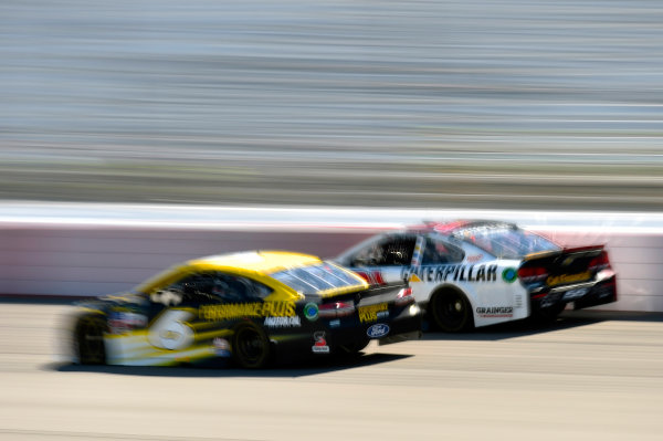 Monster Energy NASCAR Cup Series
Federated Auto Parts 400
Richmond Raceway, Richmond, VA USA
Friday 8 September 2017
Trevor Bayne, Roush Fenway Racing, Performance Plus Motor Oil Ford Fusion and Ryan Newman, Richard Childress Racing, Caterpillar Chevrolet SS
World Copyright: Nigel Kinrade
LAT Images Monster Energy NASCAR Cup Series
Federated Auto Parts 400
Richmond Raceway, Richmond, VA USA
Friday 8 September 2017
Trevor Bayne, Roush Fenway Racing, Performance Plus Motor Oil Ford Fusion and Ryan Newman, Richard Childress Racing, Caterpillar Chevrolet SS
World Copyright: Nigel Kinrade
LAT Images
