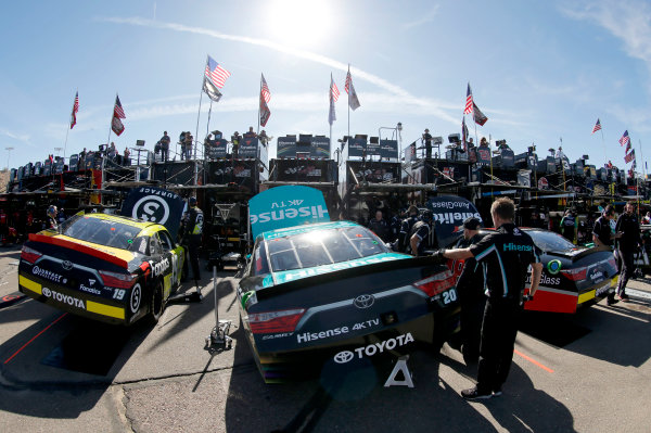 NASCAR XFINITY Series
Ticket Galaxy 200
Phoenix Raceway, Avondale, AZ USA
Friday 10 November 2017
Matt Tifft, Surface Sunscreen/Fanatics Toyota Camry Erik Jones, Hisense Toyota Camry Christopher Bell, Safelite Toyota Camry
World Copyright: Matthew T. Thacker
LAT Images