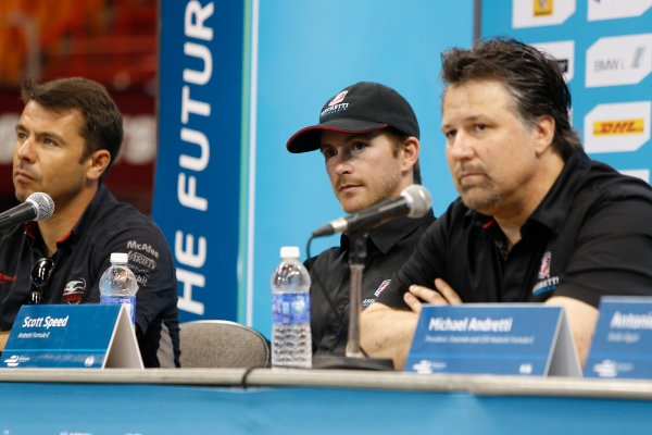 Miami e-Prix 2015.
Friday Press Conferences.
Scott Speed (USA)/Andretti Autosport - Spark-Renault SRT_01E, Michael Andretti - Andretti President, Chairman and CEO.
FIA Formula E World Championship.
Miami, Florida, USA.
Friday 13 March 2015.
Copyright: Adam Warner / LAT / FE
ref: Digital Image _L5R2990 Miami e-Prix 2015.
Friday Press Conferences.
Scott Speed (USA)/Andretti Autosport - Spark-Renault SRT_01E, Michael Andretti - Andretti President, Chairman and CEO.
FIA Formula E World Championship.
Miami, Florida, USA.
Friday 13 March 2015.
Copyright: Adam Warner / LAT / FE
ref: Digital Image _L5R2990