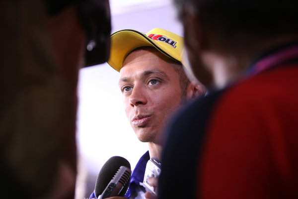 2008 MotoGP Championship - Czech Republic
Brno, Czech Republic. 14th - 17th August 2008.
Valentino Rossi Fiat Yamaha Team gets a grilling from the Italian Press.
World Copyright: Martin Heath / LAT Photographic
ref: Digital Image BPI_Moto
5jtj 2008 MotoGP Championship - Czech Republic
Brno, Czech Republic. 14th - 17th August 2008.
Valentino Rossi Fiat Yamaha Team gets a grilling from the Italian Press.
World Copyright: Martin Heath / LAT Photographic
ref: Digital Image BPI_Moto
5jtj