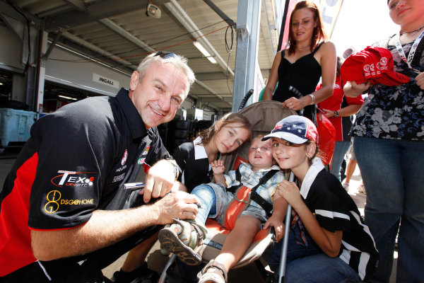 Clipsal 500, Adelaide Street Circuit.
Australia. 19th - 22nd March 2009
Russell Ingall of Paul Morris Motorsport during the Clipsal 500, Event 01 of the Australian V8 Supercar Championship Series at the Adelaide Street Circuit, Adelaide, South Australia, March 19, 2009.
World Copyright: Mark Horsburgh/LAT Photographic
ref: Digital Image V8_Clipsal500_092315