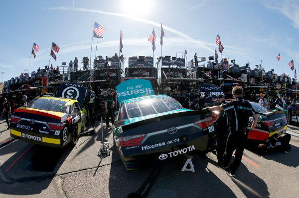 NASCAR XFINITY Series
Ticket Galaxy 200
Phoenix Raceway, Avondale, AZ USA
Friday 10 November 2017
Matt Tifft, Surface Sunscreen/Fanatics Toyota Camry Erik Jones, Hisense Toyota Camry Christopher Bell, Safelite Toyota Camry
World Copyright: Matthew T. Thacker
LAT Images