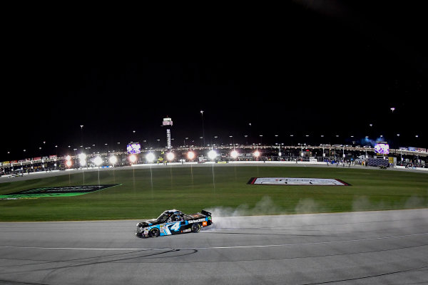 NASCAR Camping World Truck Series
TheHouse.com 225
Chicagoland Speedway, Joliet, IL USA
Friday 15 September 2017
Christopher Bell, SiriusXm Toyota Tundra celebrates with a burnout after winning the regular season championship
World Copyright: Logan Whitton
LAT Images NASCAR Camping World Truck Series
TheHouse.com 225
Chicagoland Speedway, Joliet, IL USA
Friday 15 September 2017
Christopher Bell, SiriusXm Toyota Tundra celebrates with a burnout after winning the regular season championship
World Copyright: Logan Whitton
LAT Images