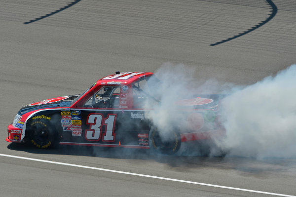 August 16-17, 2013, Brooklyn, Michigan USA
James Buescher does his Victory Burnout
© 2013, Brian Czobat
LAT Photo USA
August 16-17, 2013, Brooklyn, Michigan USA
James Buescher does his Victory Burnout
© 2013, Brian Czobat
LAT Photo USA