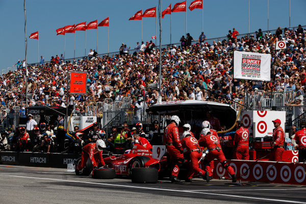 14 July, 2013, Toronto, Ontario, Canada
Scott Dixon pit stop
© 2013, Michael L. Levitt
LAT Photo USA