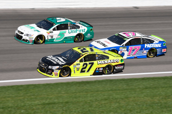 Monster Energy NASCAR Cup Series
Hollywood Casino 400
Kansas Speedway, Kansas City, KS USA
Sunday 22 October 2017
Paul Menard, Richard Childress Racing, Richmond/Menards Chevrolet SS, Kasey Kahne, Hendrick Motorsports, UniFirst Chevrolet SS, Ricky Stenhouse Jr, Roush Fenway Racing, Fastenal Ford Fusion
World Copyright: John K Harrelson
LAT Images Monster Energy NASCAR Cup Series
Hollywood Casino 400
Kansas Speedway, Kansas City, KS USA
Sunday 22 October 2017
Paul Menard, Richard Childress Racing, Richmond/Menards Chevrolet SS, Kasey Kahne, Hendrick Motorsports, UniFirst Chevrolet SS, Ricky Stenhouse Jr, Roush Fenway Racing, Fastenal Ford Fusion
World Copyright: John K Harrelson
LAT Images