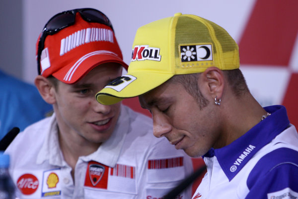 2008 MotoGP Championship - Czech Republic
Brno, Czech Republic. 14th - 17th August 2008.
Casey Stoner Ducati Marlboro Team offers his hand and an olive branch to Valentino Rossi to apologize for his post race comments after losing the Laguna Seca race to his great rival
.
World Copyright: Martin Heath / LAT Photographic
ref: Digital Image BPI_Moto
5jto