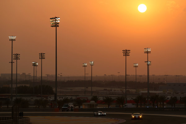 2015 FIA World Endurance Championship,
Bahrain International Circuit, Bahrain.
19th - 21st November 2015.
Francois Perrodo / Emmanuel Collard / Matteo Cressoni AF Corse Ferrari F458 Italia.
World Copyright: Jakob Ebrey / LAT Photographic. 2015 FIA World Endurance Championship,
Bahrain International Circuit, Bahrain.
19th - 21st November 2015.
Francois Perrodo / Emmanuel Collard / Matteo Cressoni AF Corse Ferrari F458 Italia.
World Copyright: Jakob Ebrey / LAT Photographic.