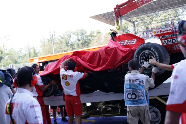 2007 Italian Grand Prix - Saturday Qualifying
Autodromo di Monza, Monza, Italy.
8th September 2007.
Kimi Raikkonen's destroyed Ferrari F2007 is returned to the pits.
World Copyright: Steven Tee/LAT Photographic
ref: Digital Image YY2Z8455 2007 Italian Grand Prix - Saturday Qualifying
Autodromo di Monza, Monza, Italy.
8th September 2007.
Kimi Raikkonen's destroyed Ferrari F2007 is returned to the pits.
World Copyright: Steven Tee/LAT Photographic
ref: Digital Image YY2Z8455