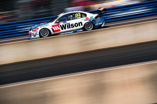 2017 Supercars Championship Round 6.
Darwin Triple Crown, Hidden Valley Raceway, Northern Territory, Australia.
Friday June 16th to Sunday June 18th 2017.
Garth Tander drives the #33 Wilson Security Racing GRM Holden Commodore VF.
World Copyright: Daniel Kalisz/LAT Images
Ref: Digital Image 160617_VASCR6_DKIMG_1065.JPG 2017 Supercars Championship Round 6.
Darwin Triple Crown, Hidden Valley Raceway, Northern Territory, Australia.
Friday June 16th to Sunday June 18th 2017.
Garth Tander drives the #33 Wilson Security Racing GRM Holden Commodore VF.
World Copyright: Daniel Kalisz/LAT Images
Ref: Digital Image 160617_VASCR6_DKIMG_1065.JPG