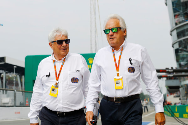 Autodromo Nazionale di Monza, Italy.
Sunday 04 September 2016.
Herbie Blash, Deputy Race Director, FIA, walks with Charlie Whiting, Race Director, FIA, in the pit lane.
World Copyright: Steven Tee/LAT Photographic
ref: Digital Image _R3I6983