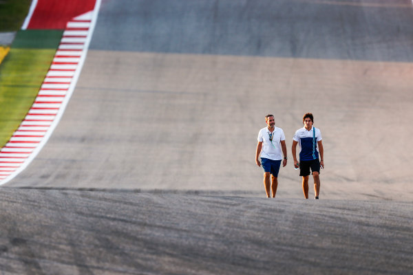 Circuit of the Americas, Austin, Texas, United States of America.
Thursday 19 October 2017.
Lance Stroll, Williams Martini Racing, walks the track.
World Copyright: Sam Bloxham/LAT Images 
ref: Digital Image _W6I1655