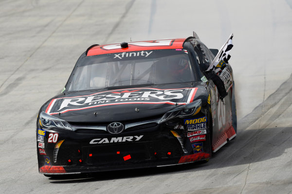 NASCAR Xfinity Series
Fitzgerald Glider Kits 300
Bristol Motor Speedway, Bristol, TN USA
Saturday 22 April 2017
Erik Jones, Reser's American Classic Toyota Camry celebrates his win with a burnout
World Copyright: Nigel Kinrade
LAT Images
ref: Digital Image 17BRI1nk07059