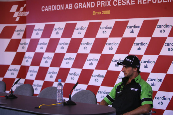 2008 MotoGP Championship - Czech Republic
Brno, Czech Republic. 14th - 17th August 2008.
John Hopkins Kawasaki Racing Team arrives early for the press conference after his 3 race absence due to injury .
World Copyright: Martin Heath / LAT Photographic
ref: Digital Image BPI_Moto
5jt5 2008 MotoGP Championship - Czech Republic
Brno, Czech Republic. 14th - 17th August 2008.
John Hopkins Kawasaki Racing Team arrives early for the press conference after his 3 race absence due to injury .
World Copyright: Martin Heath / LAT Photographic
ref: Digital Image BPI_Moto
5jt5