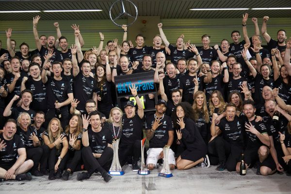 Yas Marina Circuit, Abu Dhabi, United Arab Emirates.
Sunday 26 November 2017.
Toto Wolff, Executive Director (Business), Mercedes AMG, Valtteri Bottas, Mercedes AMG, 1st Position, his wife Emelia, Lewis Hamilton, Mercedes AMG, 2nd Position, and the Mercedes team celebrate a great race result and another highly successful season.
World Copyright: Steve Etherington/LAT Images
ref: Digital Image SNE13476 Yas Marina Circuit, Abu Dhabi, United Arab Emirates.
Sunday 26 November 2017.
Toto Wolff, Executive Director (Business), Mercedes AMG, Valtteri Bottas, Mercedes AMG, 1st Position, his wife Emelia, Lewis Hamilton, Mercedes AMG, 2nd Position, and the Mercedes team celebrate a great race result and another highly successful season.
World Copyright: Steve Etherington/LAT Images
ref: Digital Image SNE13476