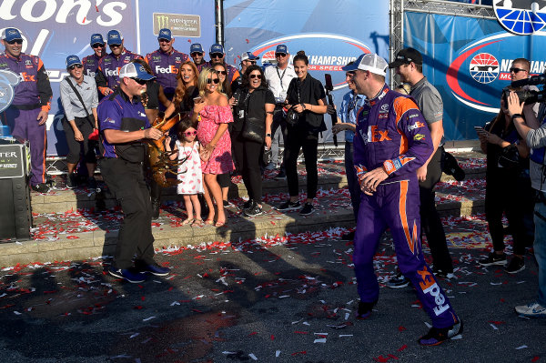Monster Energy NASCAR Cup Series
Overton’s 301
New Hampshire Motor Speedway, Loudon, NH USA
Sunday 16 July 2017
Denny Hamlin, Joe Gibbs Racing, FedEx Office Toyota Camry wins
World Copyright: Rusty Jarrett
LAT Images Monster Energy NASCAR Cup Series
Overton’s 301
New Hampshire Motor Speedway, Loudon, NH USA
Sunday 16 July 2017
Denny Hamlin, Joe Gibbs Racing, FedEx Office Toyota Camry wins
World Copyright: Rusty Jarrett
LAT Images