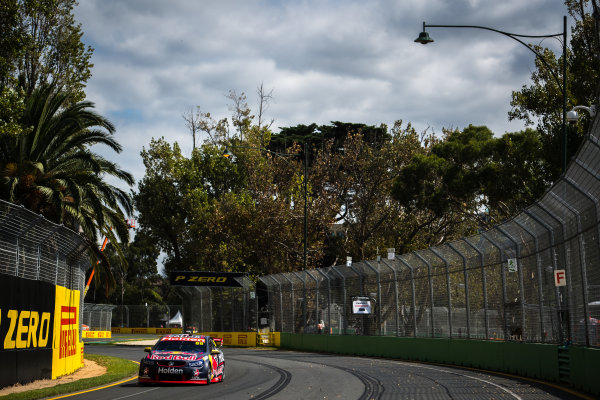 2017 Supercars Championship, Australian Grand Prix Support Race, Albert Park, Victoria, Australia.
Thursday March 23rd to Sunday March 26th 2017.
Jamie Whincup drives the #88 Red Bull Holden Racing Team Holden Commodore VF.
World Copyright: Daniel Kalisz/LAT Images
Ref: Digital Image 230217_VASCAUSGP_DKIMG_0324.JPG