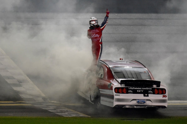 2017 Xfinity - Powershares QQQ 300
Daytona International Speedway, Daytona Beach, FL USA
Saturday 25 February 2017
Ryan Reed celebrates his win with a burnout
World Copyright: Nigel Kinrade/LAT Images
ref: Digital Image _DSC6671