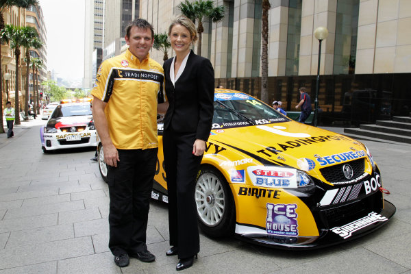 Homebush Street Circuit, Sydney, New South Wales.
4th - 5th December 2010.
Jason Bright of Brad Jones Racing with the Premier of NSW, Kristina Keneally after driving his V8 Supercar down George Street in the lead up to the Sydney Telstra 500 Grand Finale.
World Copyright: Mark Horsburgh/LAT Photographic
ref: Digital Image V8Supercars00012